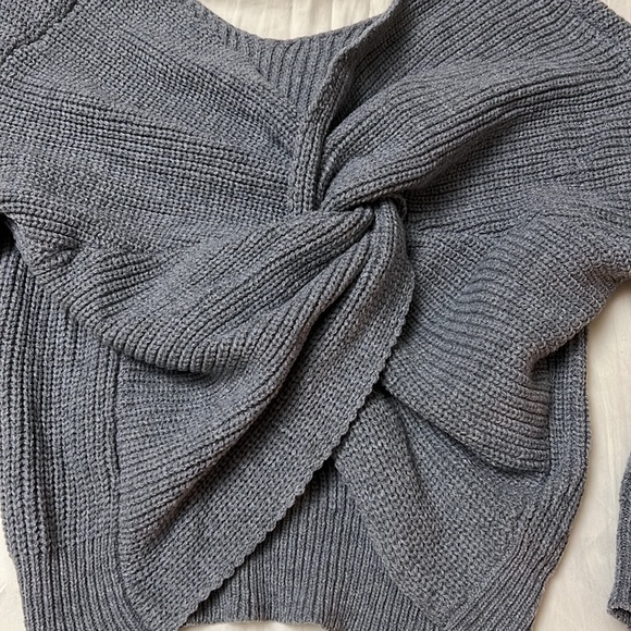 Fashion Nova Reversible Grey Bow Knot Sweater - Picture 4 of 8